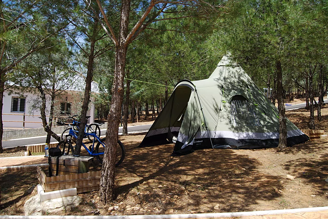 Acampada camping valdearenas
